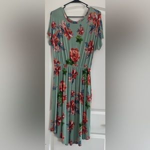 Reb & J mid length dress size large
